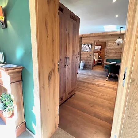 Kitzbichl, Your Hideaway Apartment *