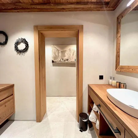 Chalet Kitzbichl By Alpin Charme Apartments *