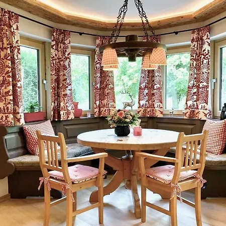 Chalet Kitzbichl By Alpin Charme Apartments *