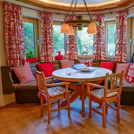 Chalet Kitzbichl By Alpin Charme Apartments *